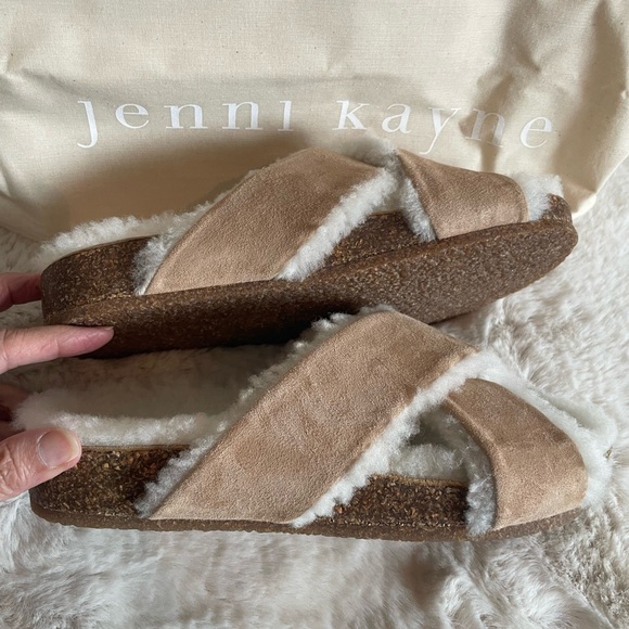 NWOT Jenni Kayne Tan and Cream Shearling and suede slide slippers. Size 38. - Picture 4 of 7